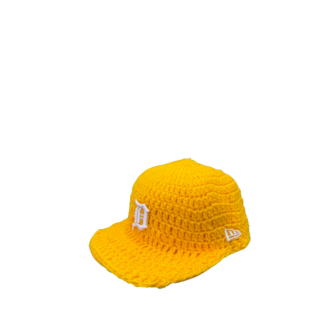 yELLOW “dETROIT” fITTED cAP