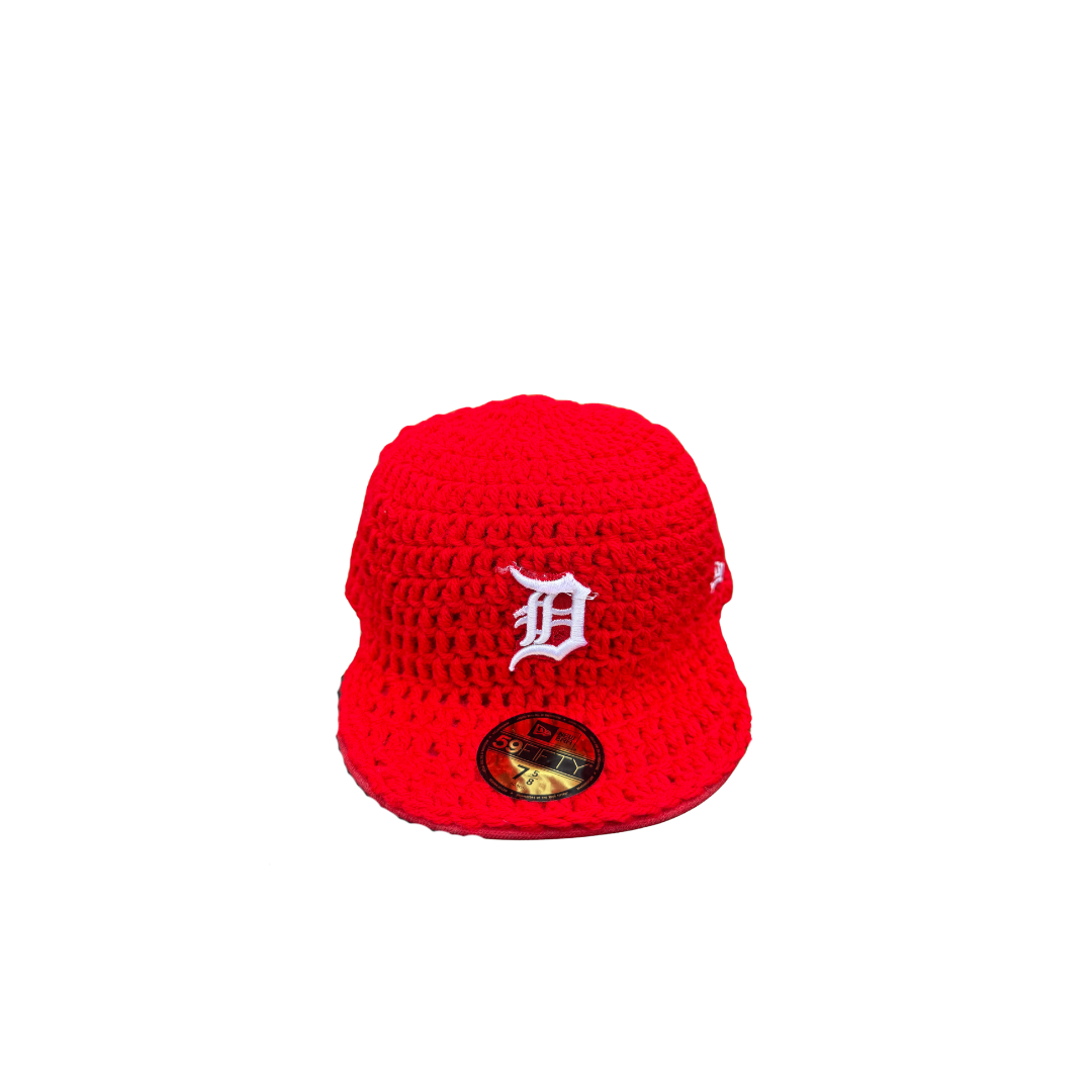 rED “dETROIT” fITTED cAP