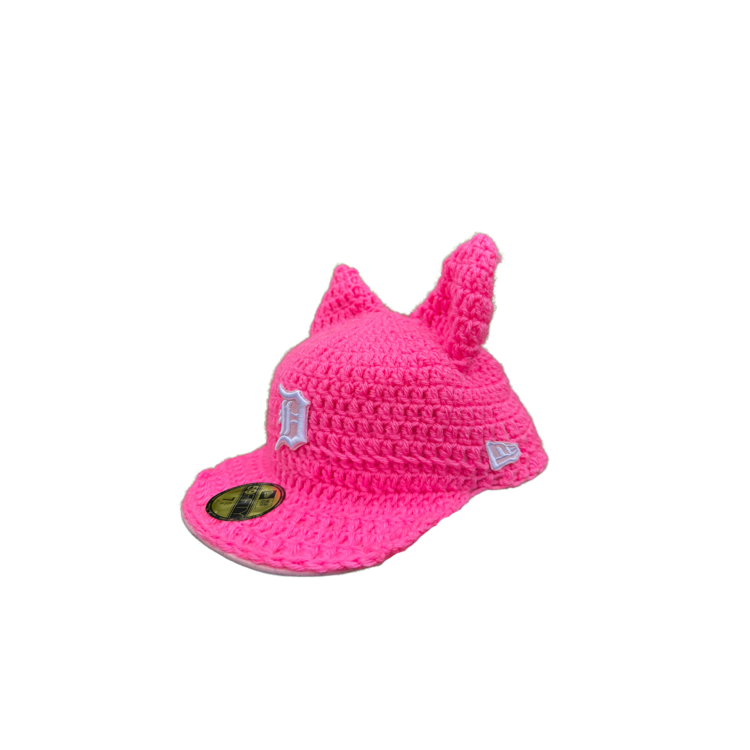 pINK “dETROIT” fITTED cAP