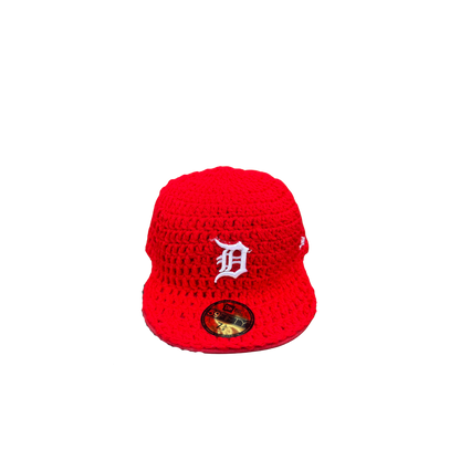 rED “dETROIT” fITTED cAP